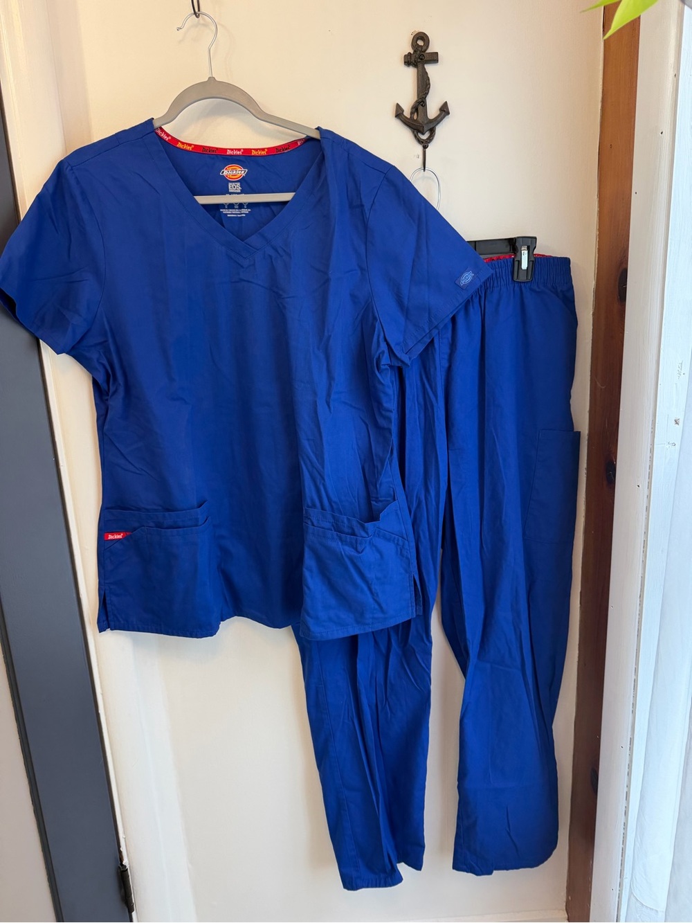 Dickies Women's Bright Royal Blue Scrub Top and Jogger Pants
